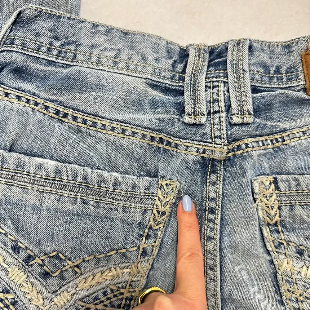 BKE Aiden Straight Leg Denim Jeans Medium Wash Contrast Embroidered Size 26x29
